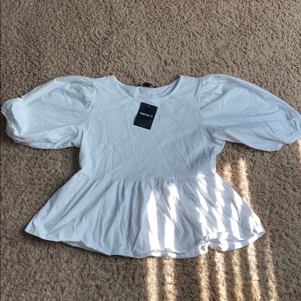 White short sleeved blouse